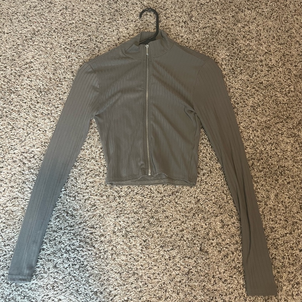 Gray Ribbed Long Sleeve Zip-Up Top